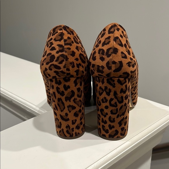 JustFab Holly Leopard Print Block Heel Pumps - Picture 2 of 6